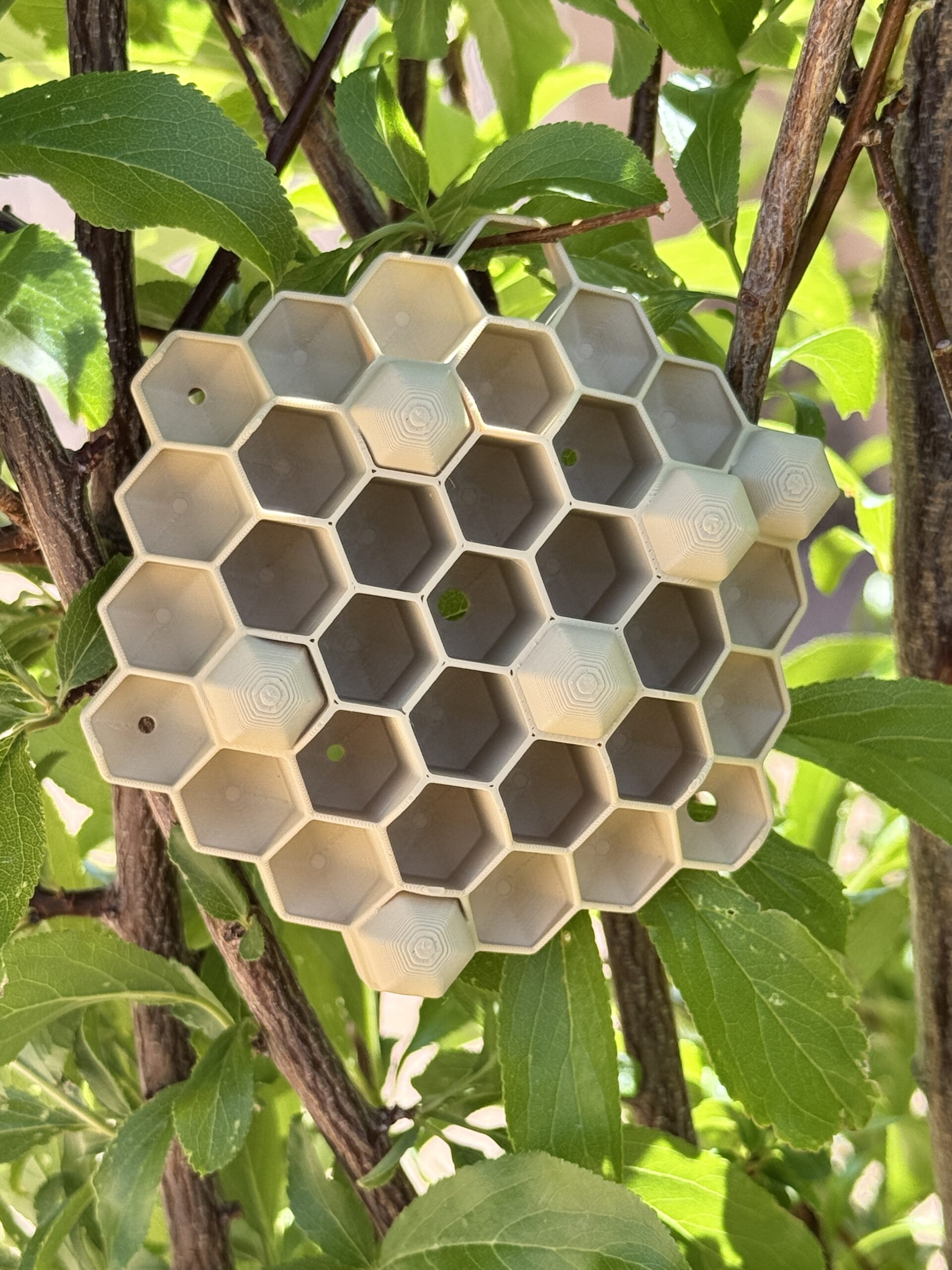 Wasp Deterrent Fake Nest – Chemical-Free Wasp Repellent (Set of 3) - Image 5