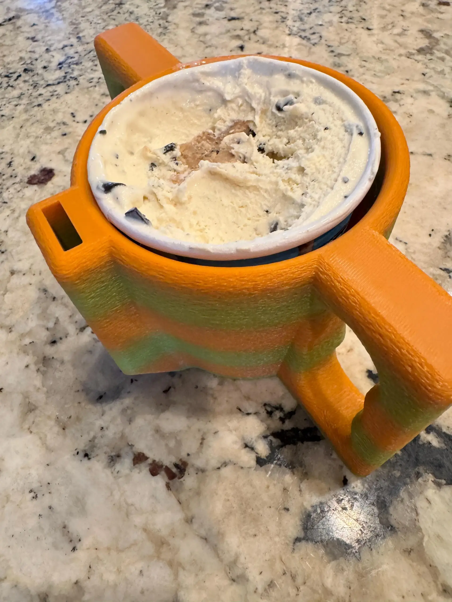 Ice Cream Queen: Pint Pal Hands-Free Container - Image 2