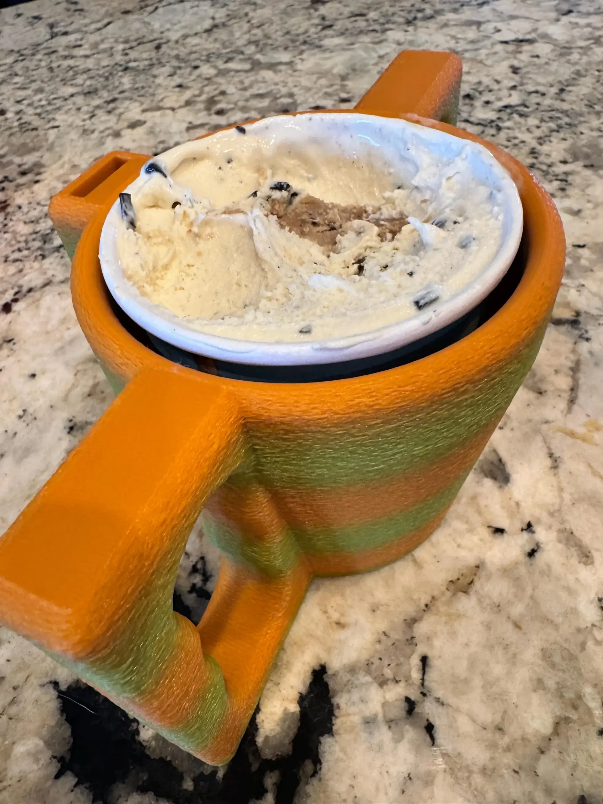 Ice Cream Queen: Pint Pal Hands-Free Container